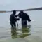 Іржаві цвяхи та бите скло: на Рівненщині водолази очистили дно на 7 водоймах (ВІДЕО)