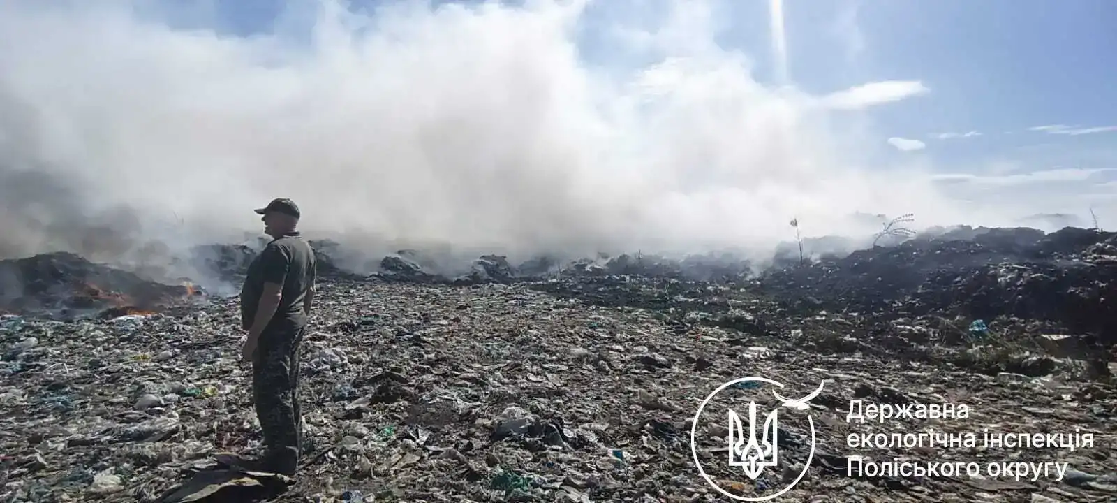 На Рівненщині за тиждень виявили кілька стихійних сміттєзвалищ, засмічення лісу та порушення біля водойм.