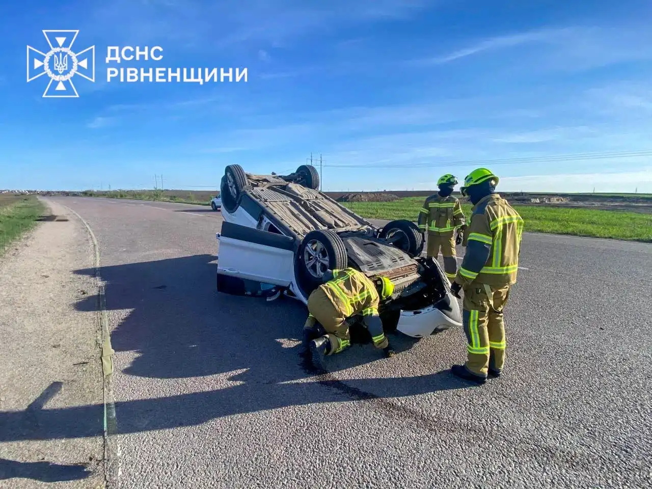 У Рівненському районі рятувальники ліквідували наслідки зіткнення Ford і Nissan