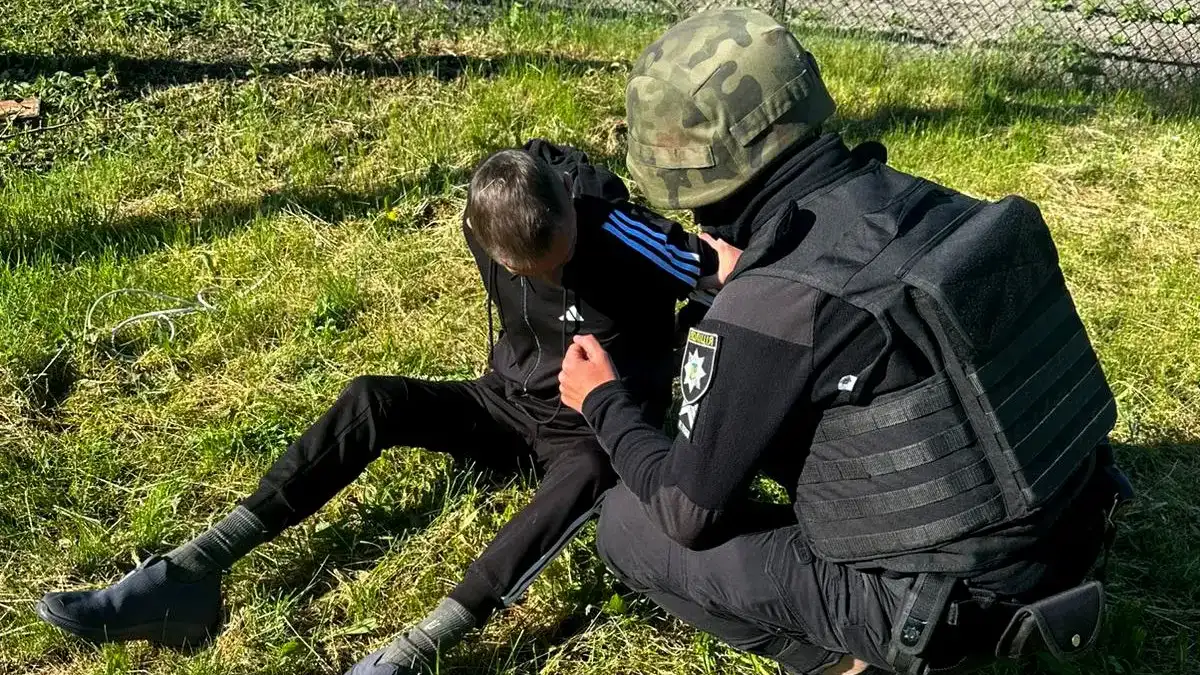Підозрюваний у незаконному поводженні з боєприпасами житель Рівненщини перебуває у СІЗО, оскільки не вніс визначену судом заставу.