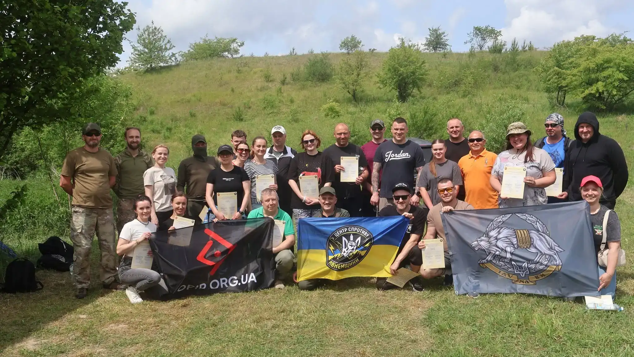 У Центрі спротиву Рівненщини відбулося практичне заняття зі стрілецької підготовки. Слухачів знайомили зі снайперською зброєю, особливостями її застосування та правилами безпеки.