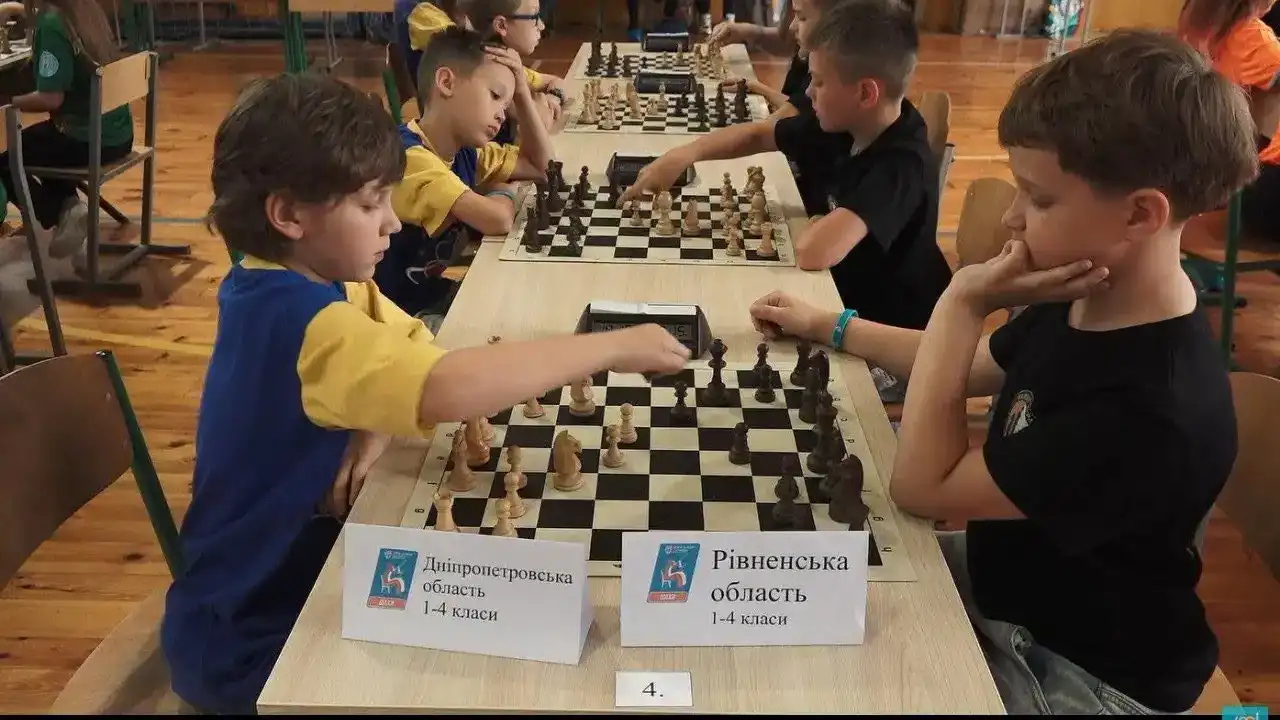 Команди з Володимирця та Вараша успішно виступили у фіналі проєкту «Пліч-о-пліч Всеукраїнські шкільні ліги» та увійшли до числа найсильніших в Україні.