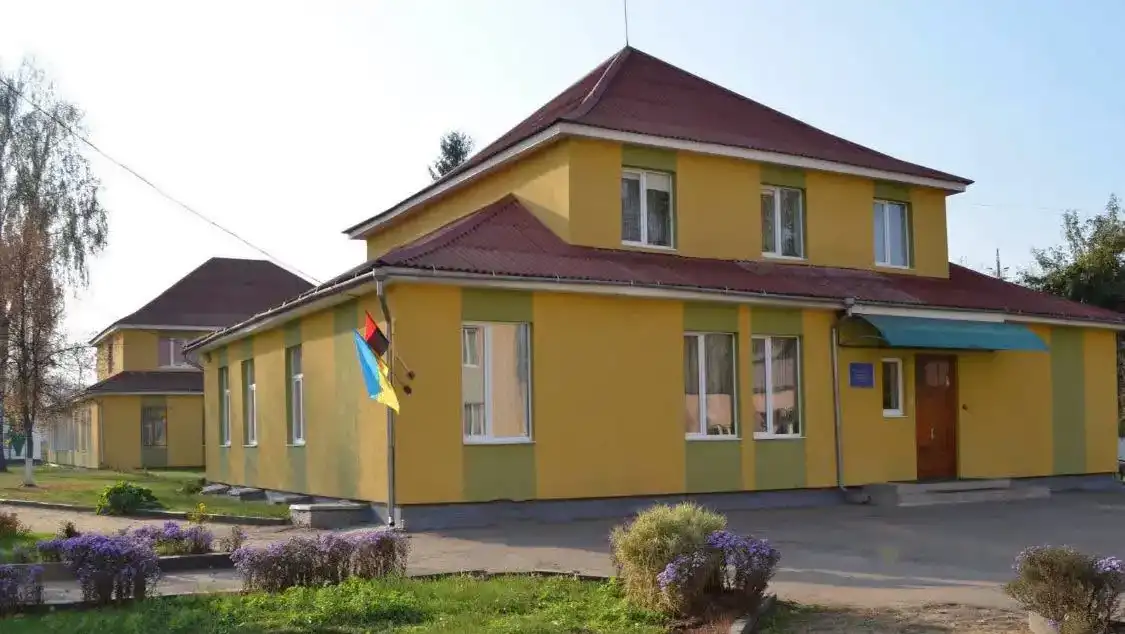 Тренери-викладачі спортивних ліцеїв не отримують підвищувальний коефіцієнт до окладів, який передбачений для працівників дитячо-юнацьких спортивних шкіл.