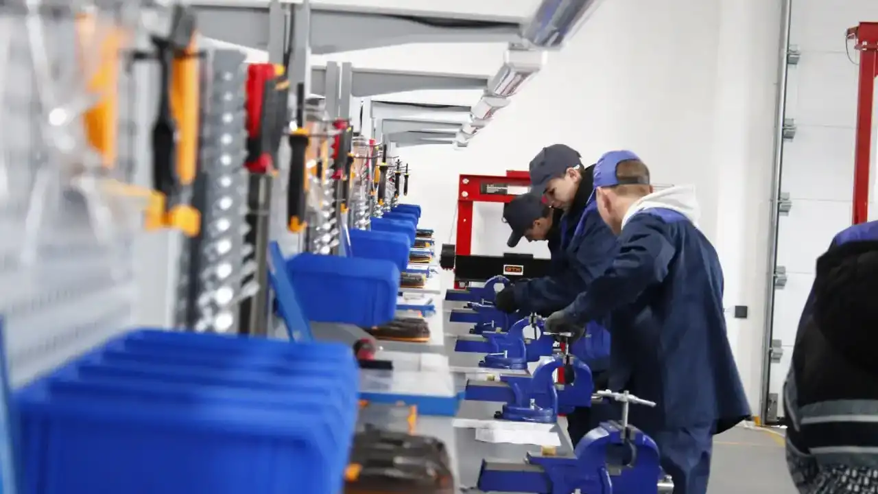 Рівненська область отримає 91,8 млн грн державного фінансування на модернізацію закладів професійної освіти. Кошти спрямують на створення нових навчально-практичних центрів і сучасних майстерень.