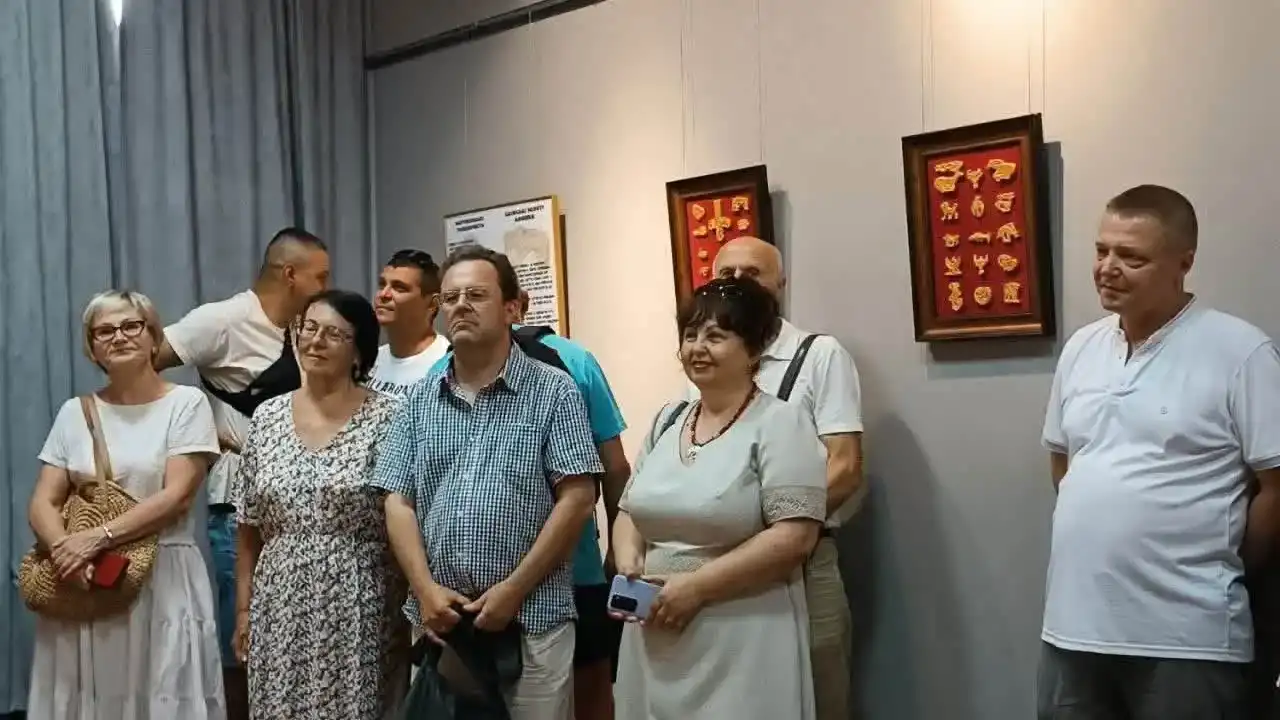 У Рівненському обласному краєзнавчому музеї відкрили виставку «Скіфський скарб Станіслава Кремньова». Автор передав музею всі 43 роботи, які поповнили фондову колекцію закладу.
