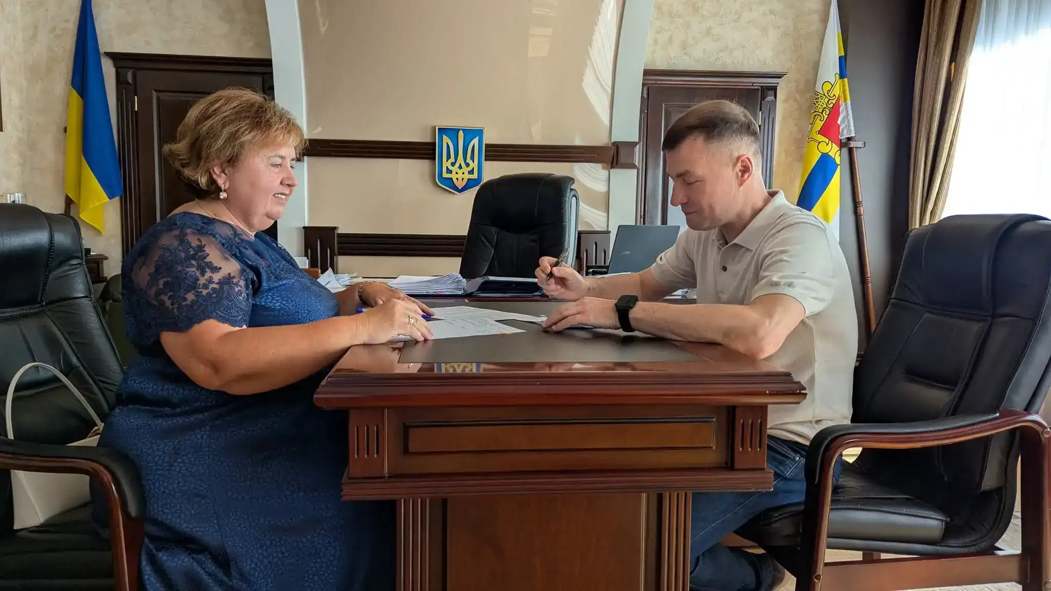 Андрій Карауш підписав контракт із директоркою Рівненського навчально-реабілітаційного центру