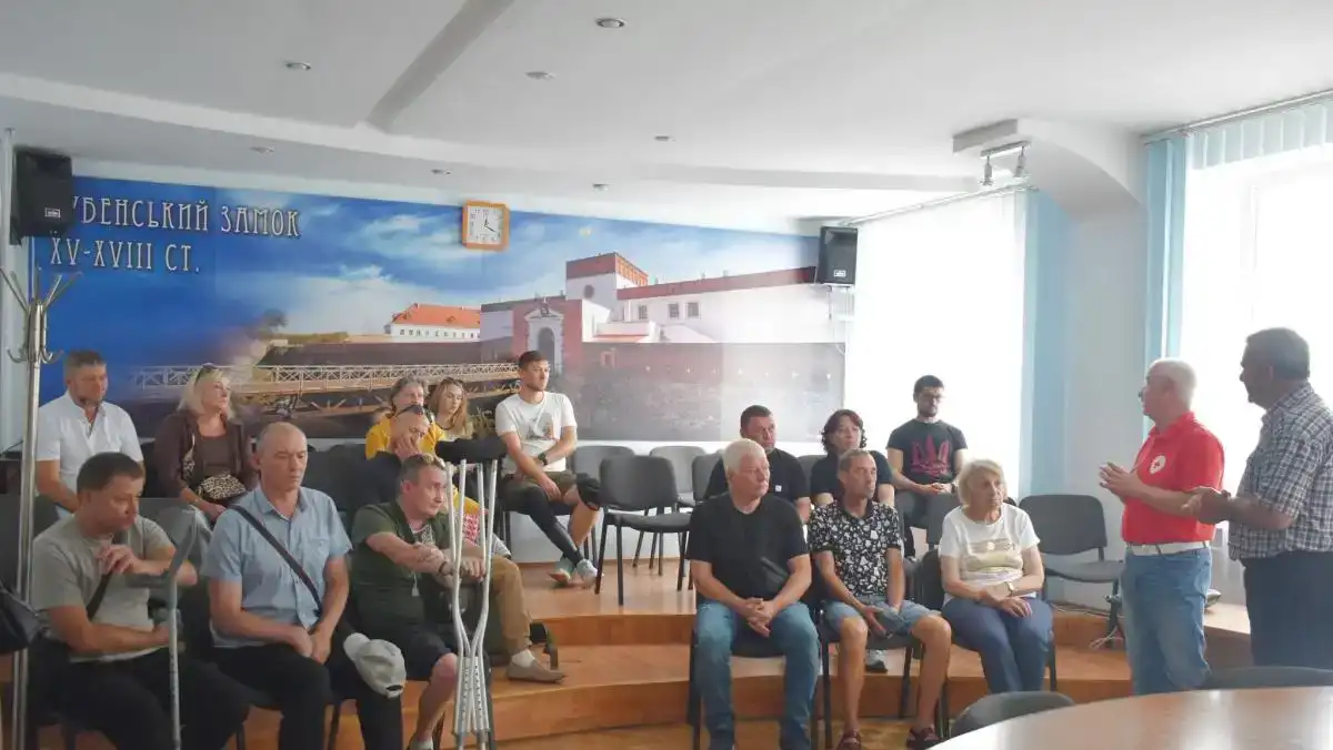 У Дубні ветеранам війни передали благодійну допомогу