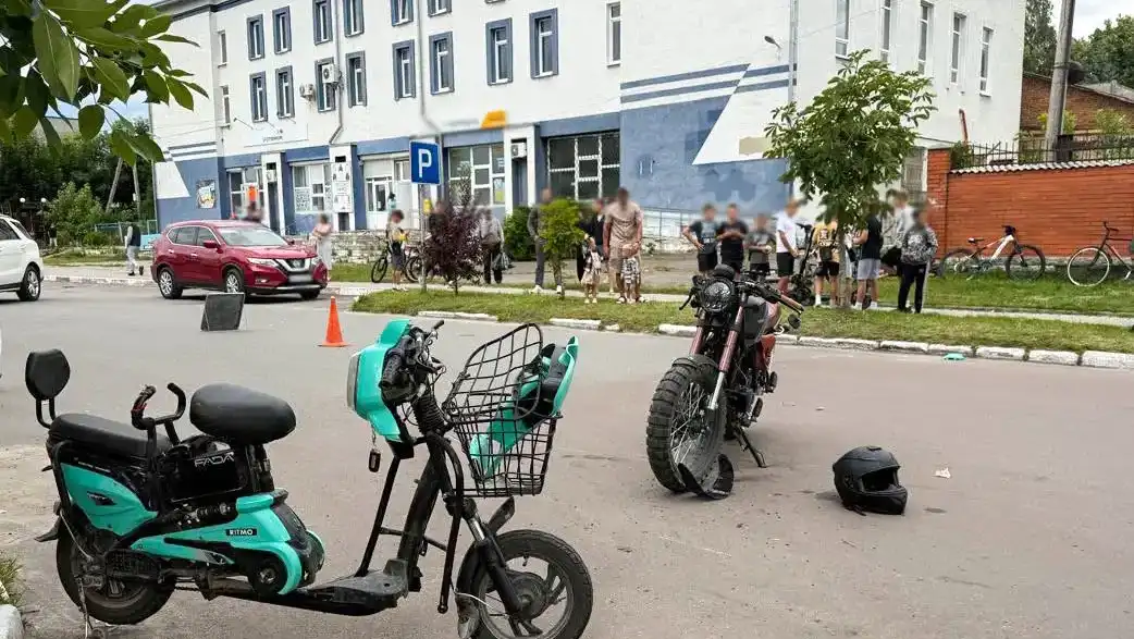 На Рівненщині в ДТП за участю електровелосипеда та мотоцикла травмувалися обидва водії
