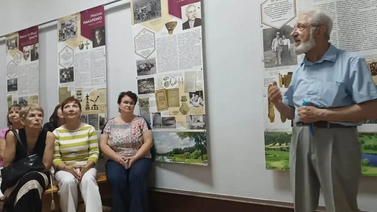 У Рівненському обласному краєзнавчому музеї відкрили виставковий проєкт «Наказано не знати: українські археологи в лещатах тоталітаризму». Він розповідає про науковців, які пережили арешти, розстріли, заслання, заборону праць та викреслення їхніх імен з історії.