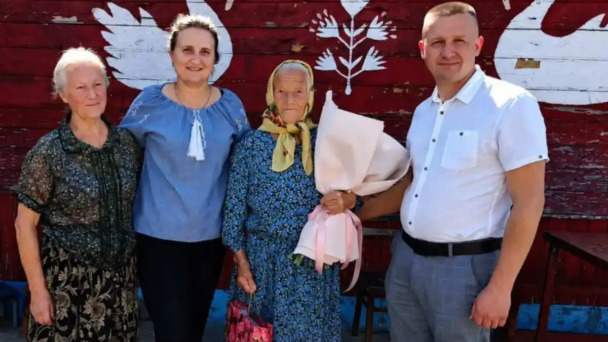 Відомій виконавиці автентичних поліських пісень Домініці Чекун виповнилося 90 років. Жителька Зарічненщини знає понад 150 старовинних пісень та виступала в Україні й за кордоном.