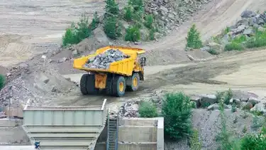 18 серпня у Вирівському кар’єрі на Рівненщині запланували вибухові роботи. Масовий вибух проведуть у проміжку з 15:00 до 17:00, поблизу підприємства обмежать рух людей.